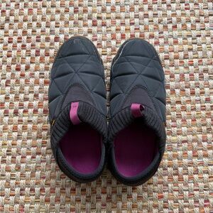Women's Teva Slippers